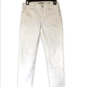 SOLD | Lucky Brand White Cropped Jeans 26